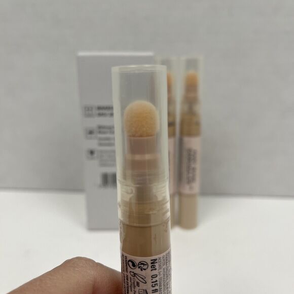 Revolution Fast Base Concealer C5 Lightweight Buildable 0.15 fl oz Lot of 3 - Picture 8 of 8